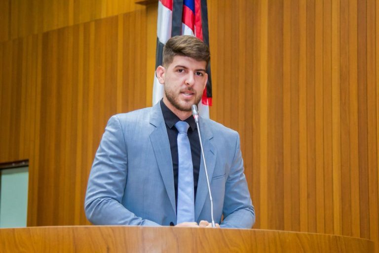 Deputado Davi Brandão