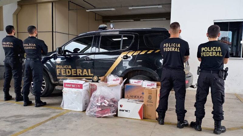 Operação da PF apreende cigarros e desarticula grupo suspeito de contrabando na capital