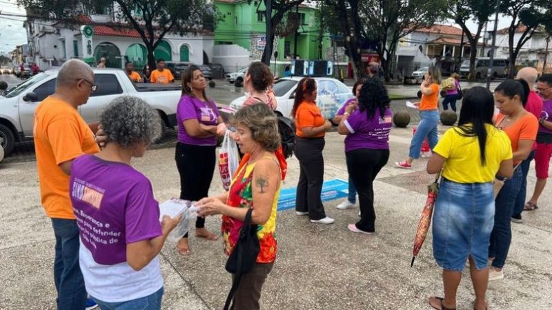 Professores de São Luís aderem greve nacional da educação em ato na Deodoro