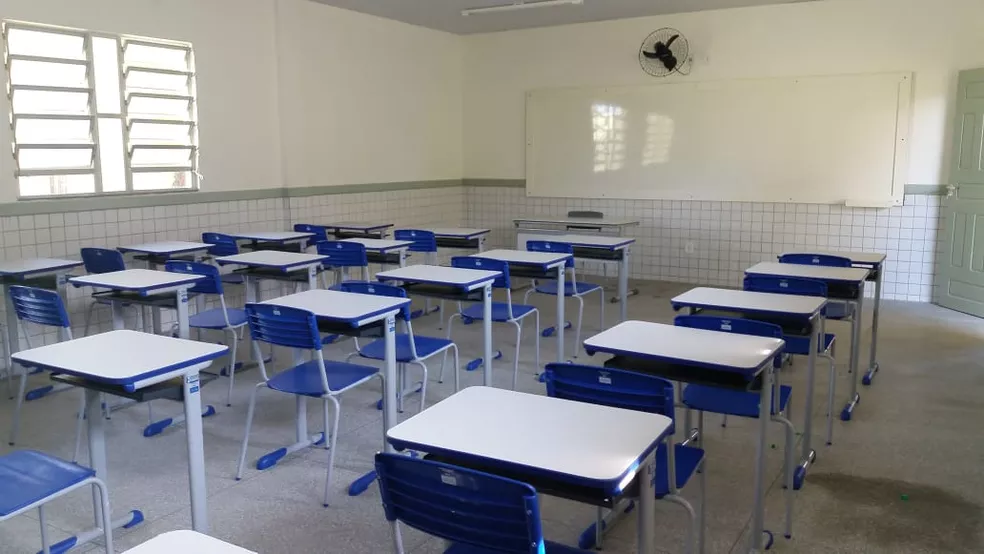 Felipe Camarão pede revogação de resolução que limita quantidade de alunos com necessidades especiais por sala de aula