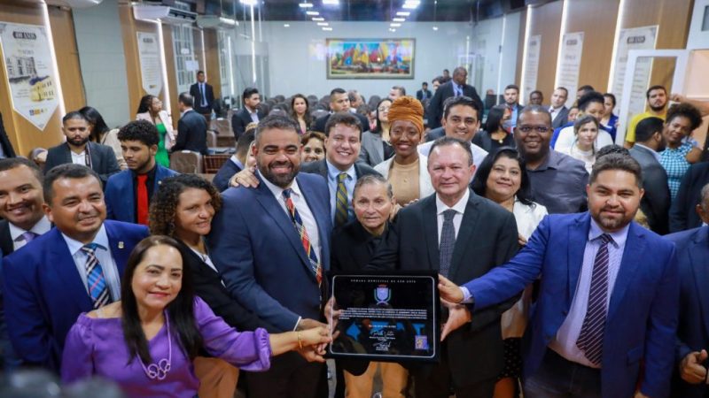 Carlos Brandão recebe homenagem na Câmara por avanços na gestão estadual