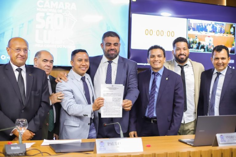 Prefeito-pede-reuniao-com-o-Legislativo-para-discutir-reajuste-de-82-no-salario-dos-servidores-1024x682