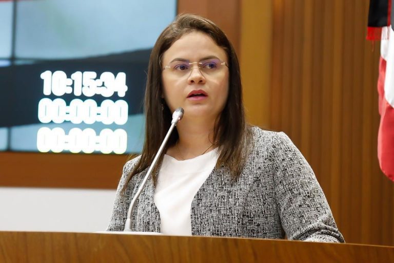 Deputada Fabiana Vilar