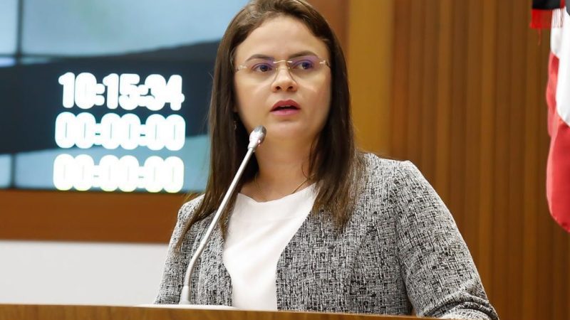 Fabiana Vilar denuncia limite imposto à quantidade de ambulâncias transportadas pelos ferryboats