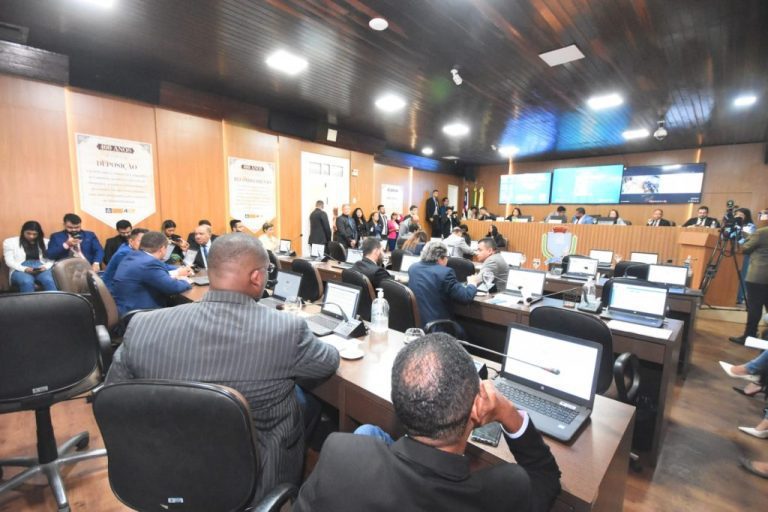 Parlamentares-solicitam-servicos-de-limpeza-em-bairros-de-Sao-Luis-1024x682