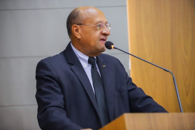 Pavao-Filho-solicita-o-cumprimento-de-legislacoes-municipais-1024x682