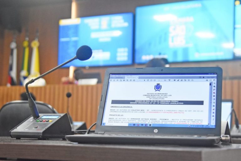 Solicitacoes-foram-feitas-durante-as-ultimas-sessao-da-Camara-1024x682