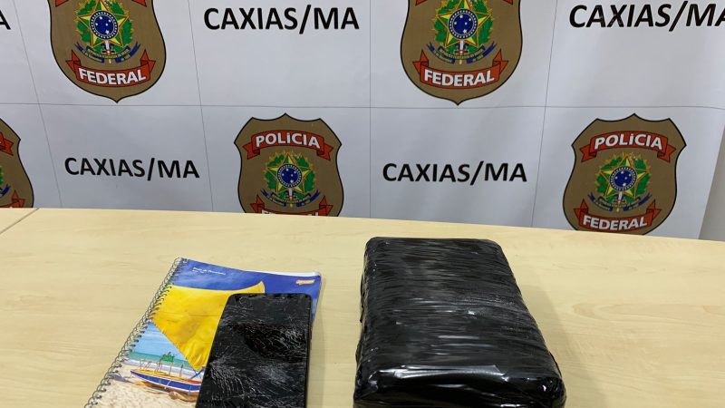 PF prende homem por recebimento de mais de 1 kg de cocaína por meio dos Correios em Caxias