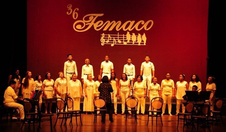 Coral UFMA comemora aniversário de 50 anos em concerto no Teatro Arthur Azevedo