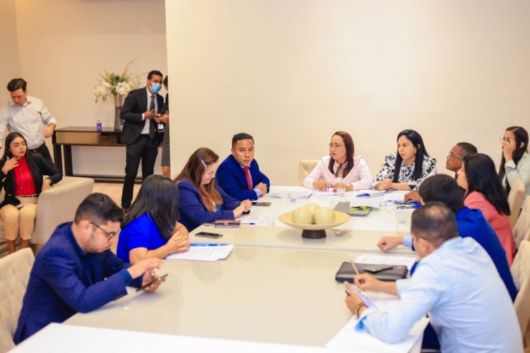 Reuniao-conjunta-entre-as-comissoes-aconteceu-nessa-terca-feira-1024x683