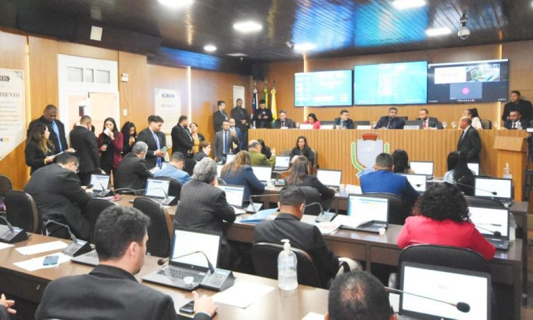 Vereadores-aprovam-reajuste-de-82-aos-servidores-de-Sao-Luis-1024x614