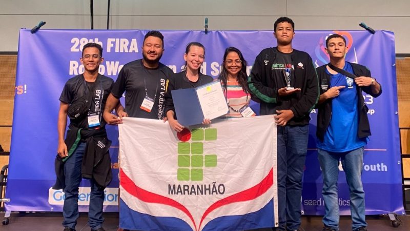 Estudantes do Maranhão vencedores da Copa do Mundo de Robótica são recepcionados em São Luís