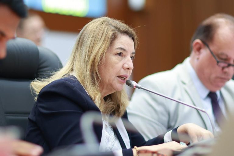 1bc275a0025cb7476e74e9a9a385ea44