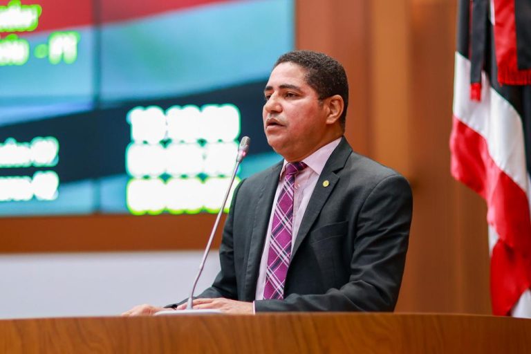 3f69d82930a8e38b92e6f0ea157d3de7