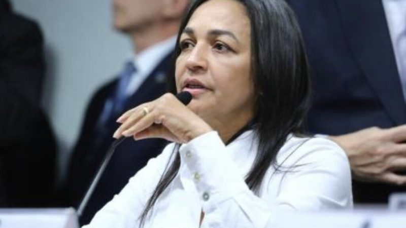 Bancada feminina trabalha para lançar Eliziane à presidência do Senado