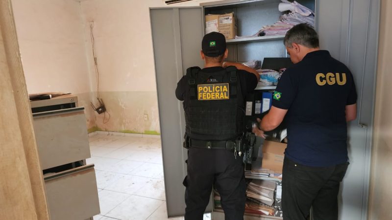 Polícia Federal identifica grupo e descobre inserção de dados falsos nos sistemas do SUS