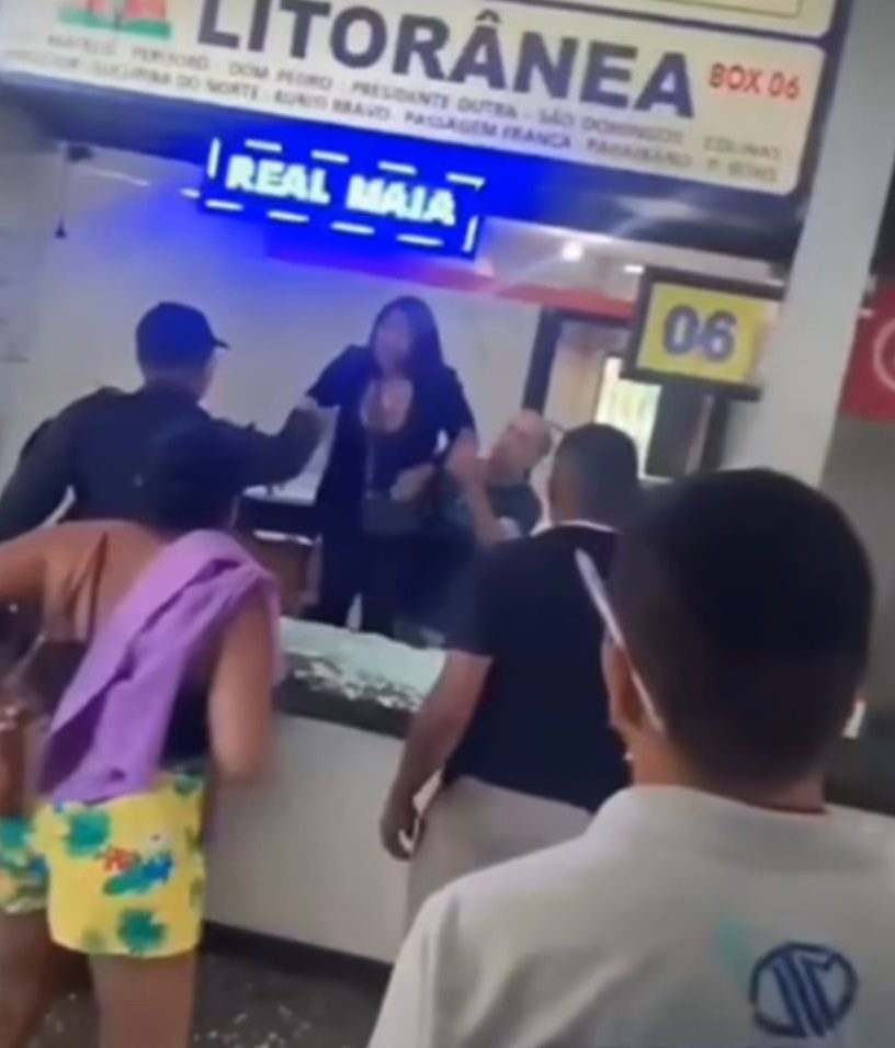 Passageira se revolta com cancelamento de viagem e promove vandalismo em rodoviária de São Luís