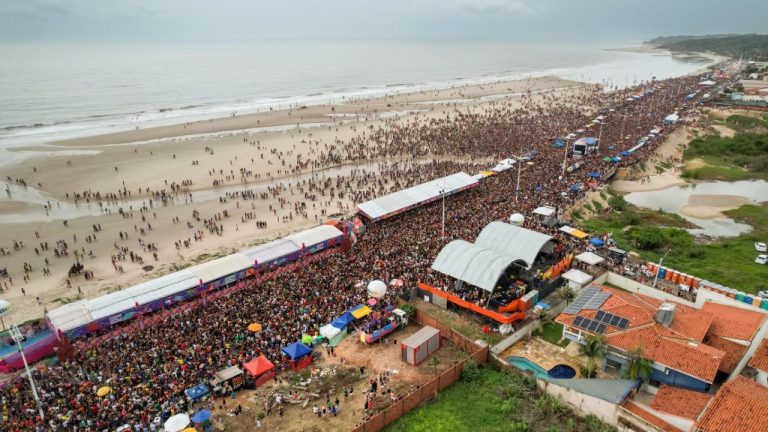 5_Durante_os_cinco_dias_de_folia,_segundo_dados_da_Secretaria_de_Segurança_Pública,_cerca_de_2,3_milhões_de_foliões_estiveram_presentes_só_no_Circuito_Litorânea_(Foto_Divulgação).