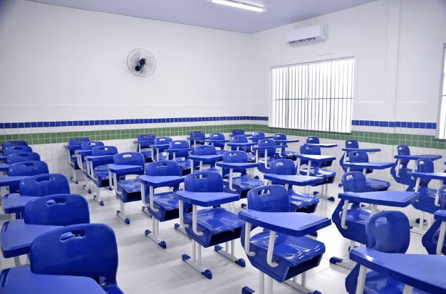 Justiça determina retorno imediato de professores vinculados ao Estado às salas de aula da rede municipal