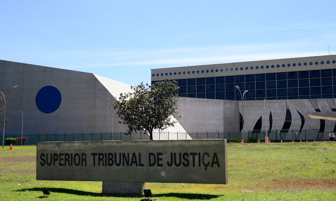 STJ nega habeas corpus a advogados presos em operação contra vazamento de informações sigilosas