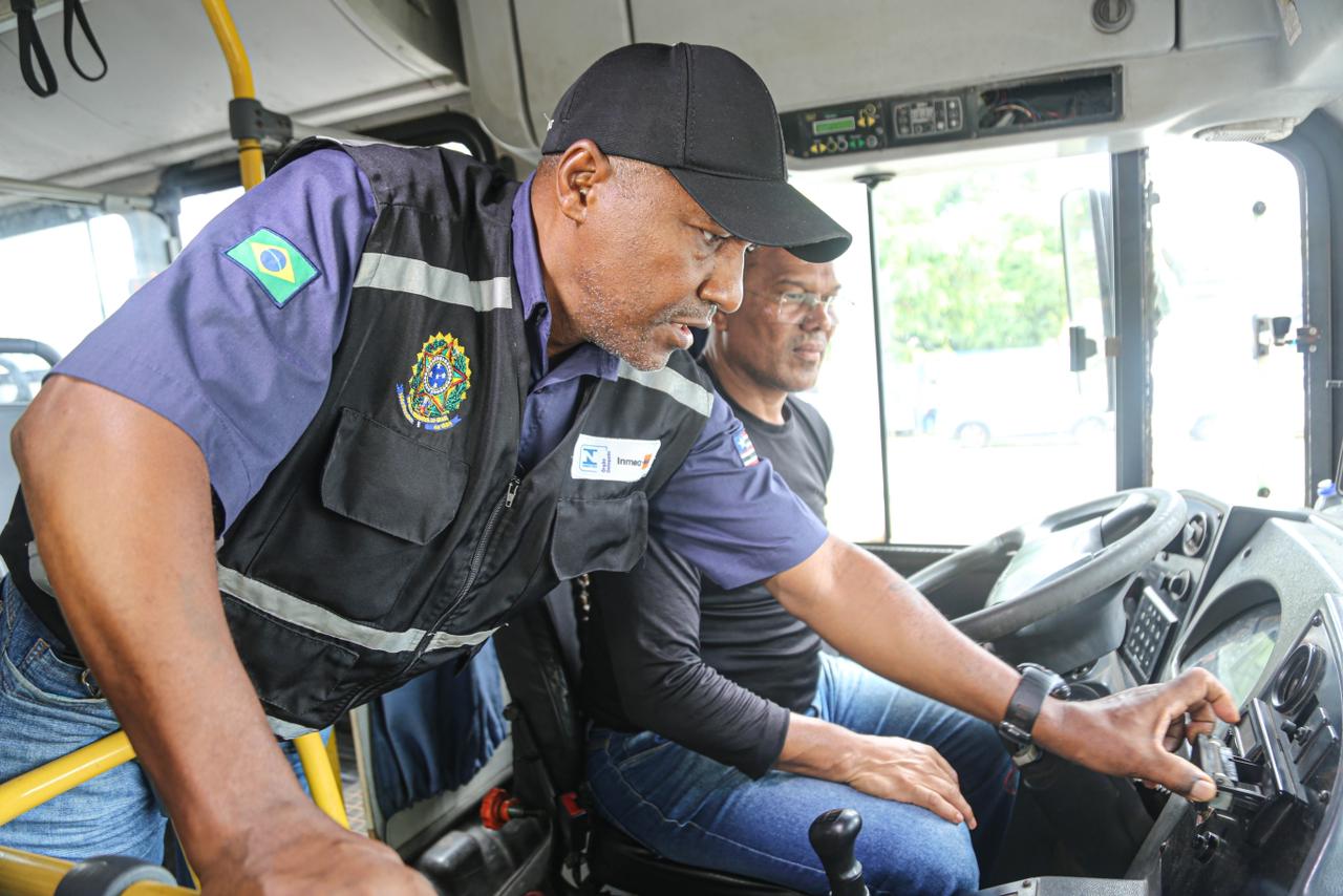 Quase 500 ônibus são reprovados em fiscalização do INMEQ