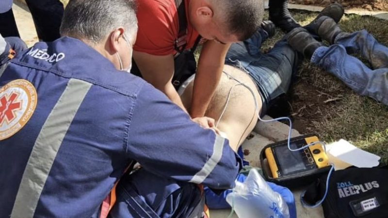 Trabalhadores morrem vítimas de descarga elétrica durante instalação de placa na Avenida dos Holandeses