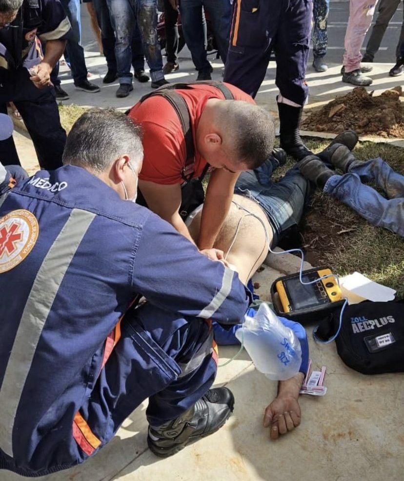 Trabalhadores morrem vítimas de descarga elétrica durante instalação de placa na Avenida dos Holandeses