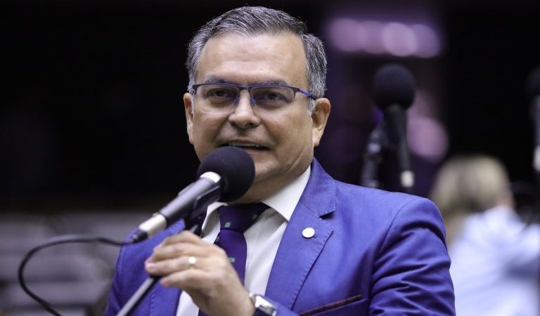 Projeto com relatoria de Allan Garcês aprova aumento do prazo de internação para adolescentes em conflito com a lei