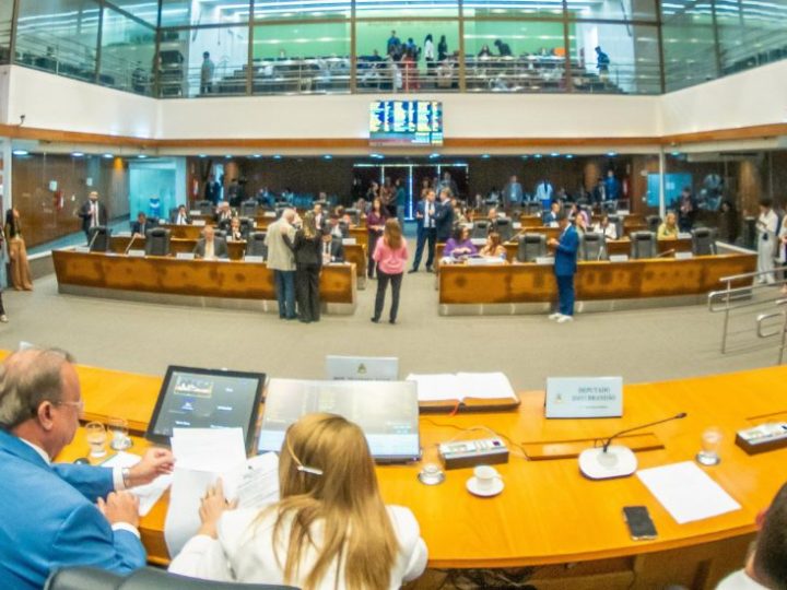 Assembleia aprova PL que institui banco de currículos para mulheres em situação de vulnerabilidade