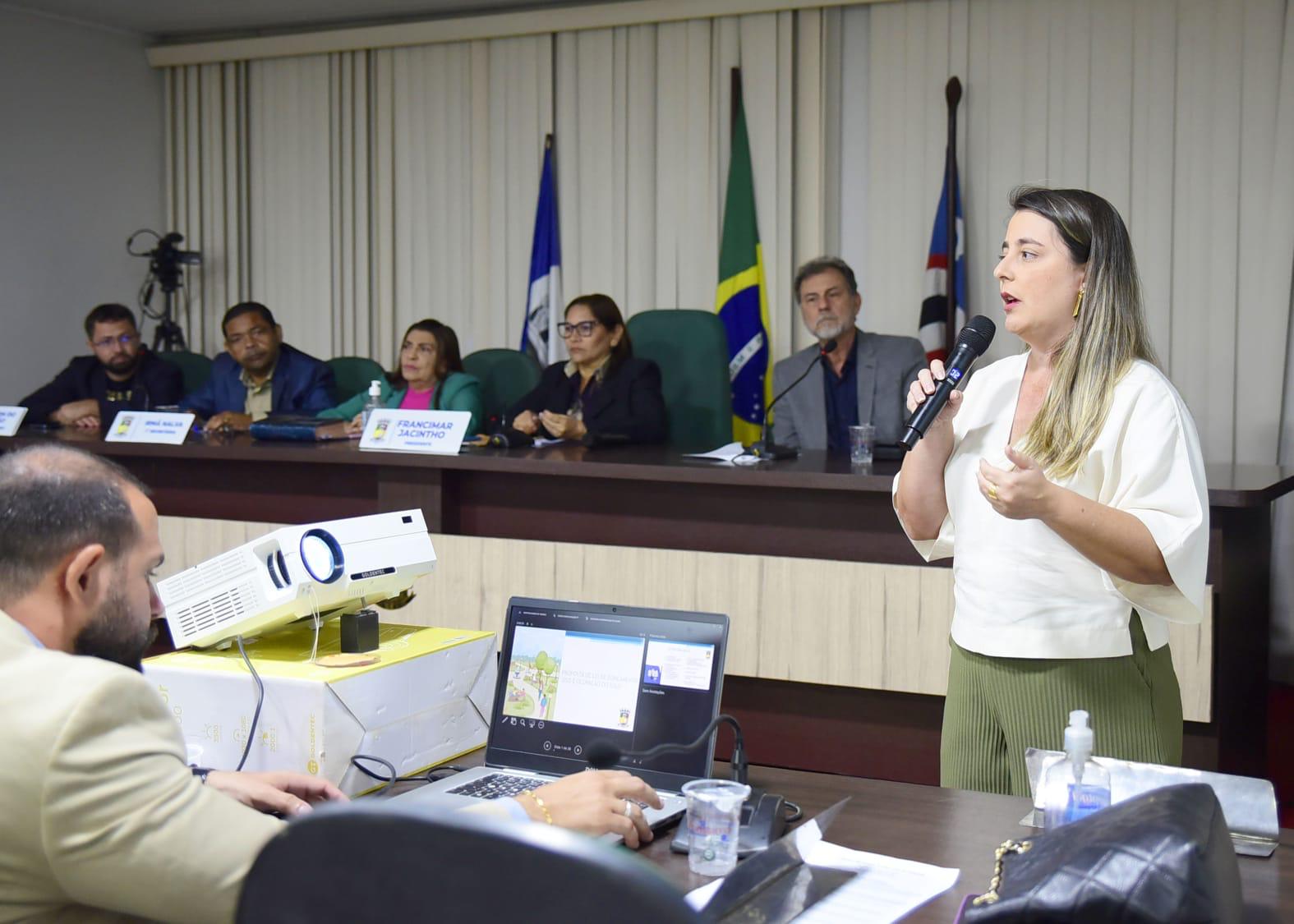 Lei de Zoneamento é apresentada por representantes do Executivo na Câmara de Vereadores de Ribamar