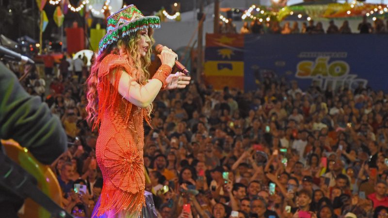 Elba Ramalho e Banda Magníficos abrem programação de shows nacionais no Arraial da Cidade