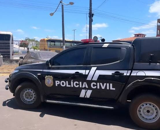 Polícia prende em flagrante mãe suspeita de abandonar bebê em matagal