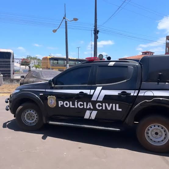 Polícia prende em flagrante mãe suspeita de abandonar bebê em matagal