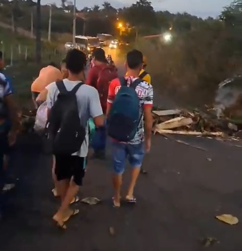 População de São José de Ribamar desmonta bloqueio feito por intervenção politiqueira