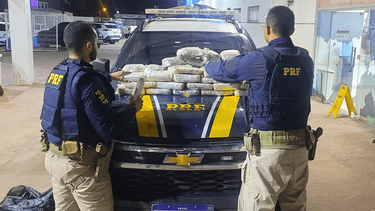 PRF apreende 41 kg de drogas na BR-135, em Miranda do Norte