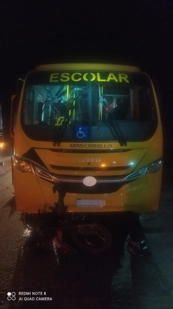 Motociclista morre em grave colisão com ônibus escolar em Capinzal do Norte