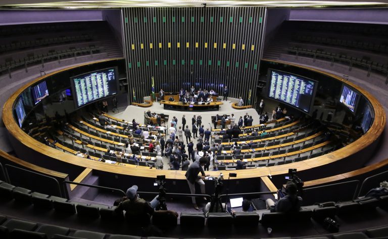 Maioria dos deputados maranhenses votou a favor da PEC das Prerrogativas