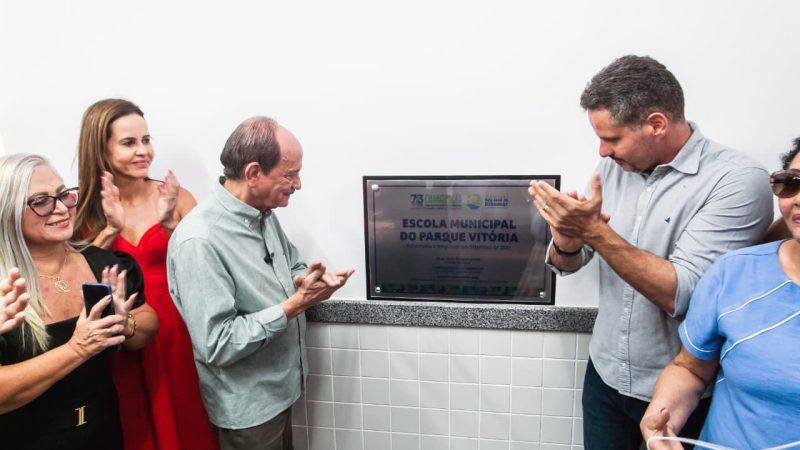 Dr. Julinho inaugura Escola Municipal do Parque Vitória totalmente reformada e anuncia construção de UBS no Alto do Turu