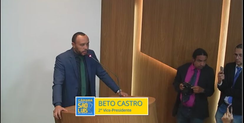 Vereador Beto Castro gera suspeita sobre experiência de piloto envolvido em queda de aeronave em Paço do Lumiar 1 Vereador Beto Castro gera suspeita sobre experiência de piloto envolvido em queda de aeronave em Paço do Lumiar