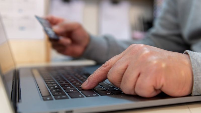 Criminosos se passam por funcionários de bancos para aplicar golpes em prefeituras