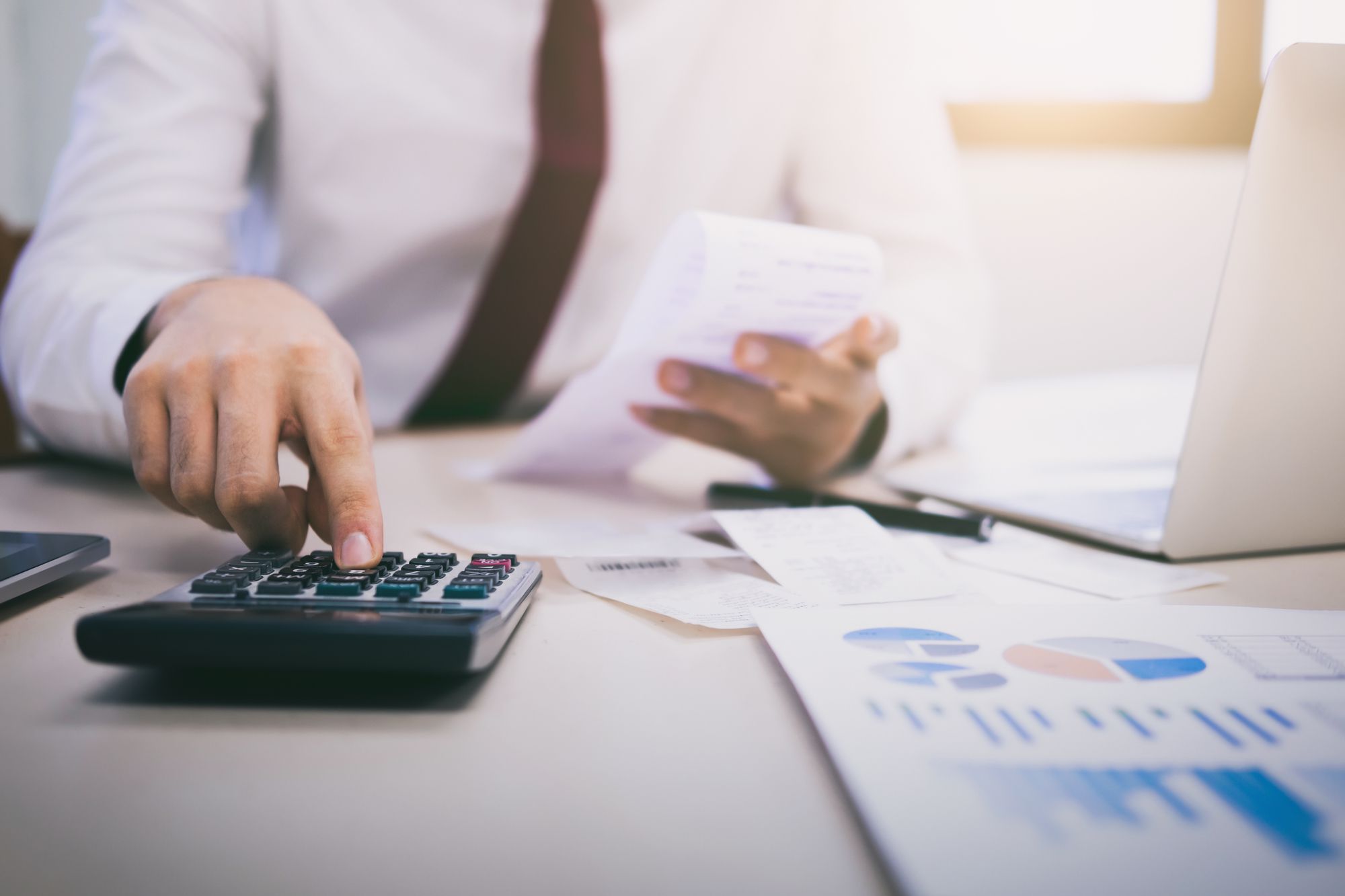 Mais de 1,6 mil empresas se unem à Serasa e Correios para conter crescimento da inadimplência no Brasil