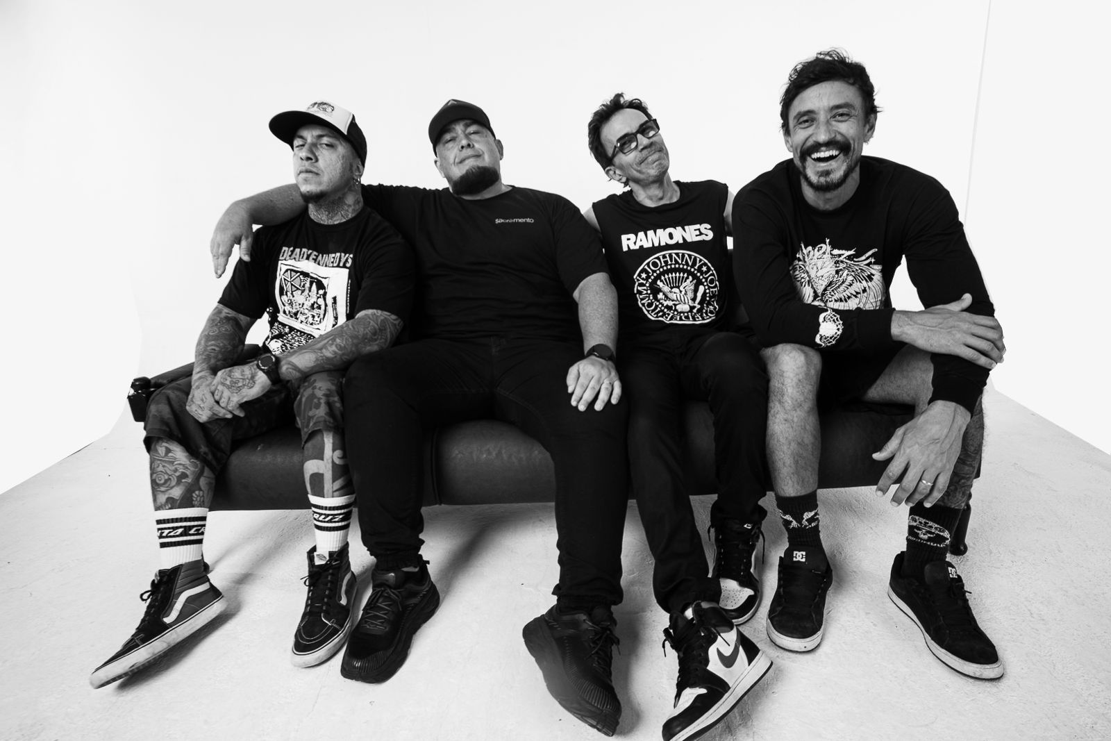 Raimundos leva o peso do rock nacional à abertura do Guns N’ Roses em São Luís