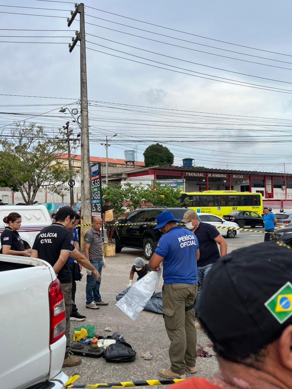 Homem é assassinado após discussão com condutor de veículo em posto de combustíveis