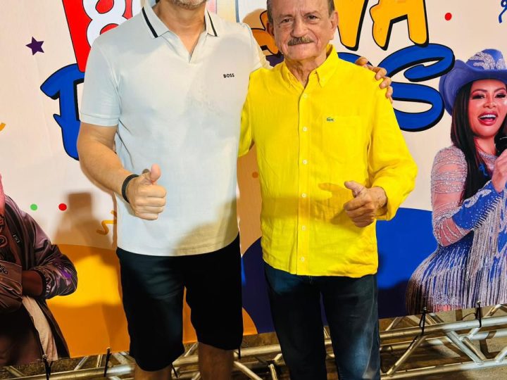 Júlio Filho prestigia o melhor Lava-Pratos da história de São José de Ribamar