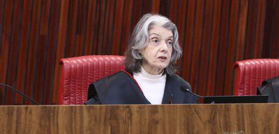 TSE aprova calendário eleitoral e regulamenta uso de IA nas Eleições 2026